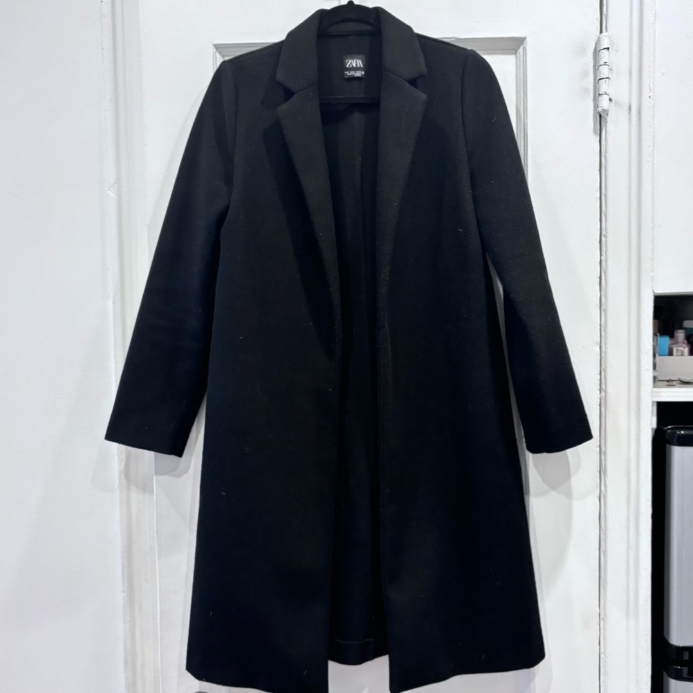 ZARA Black Women’s Buttonless Peacoat
